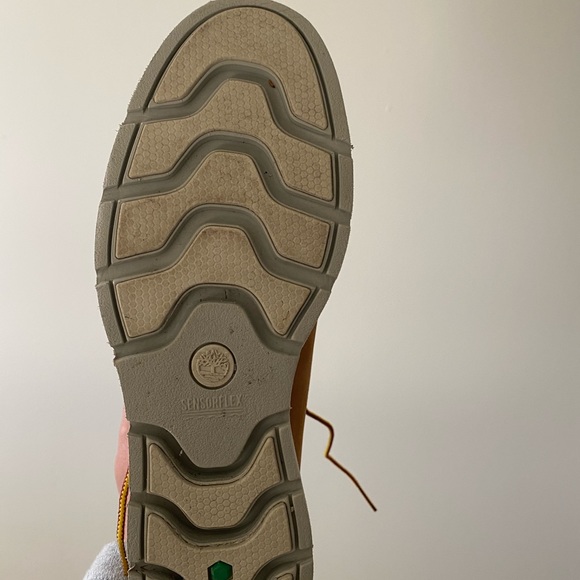 Women’s Timberland Boots - Picture 3 of 3